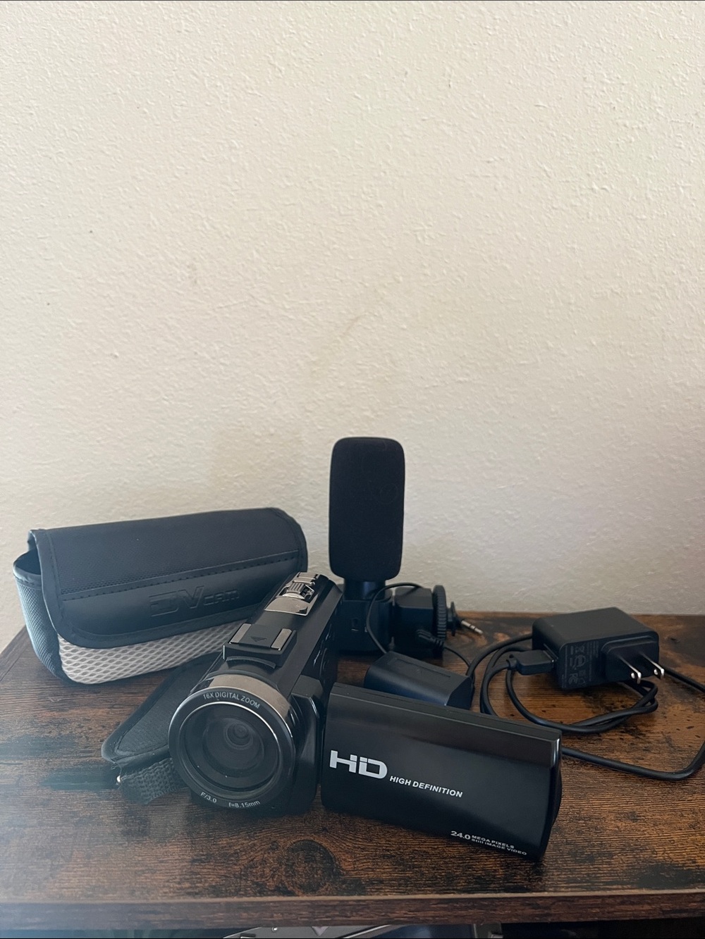 HD Digital Video Camera Camcorder Microphone Battery